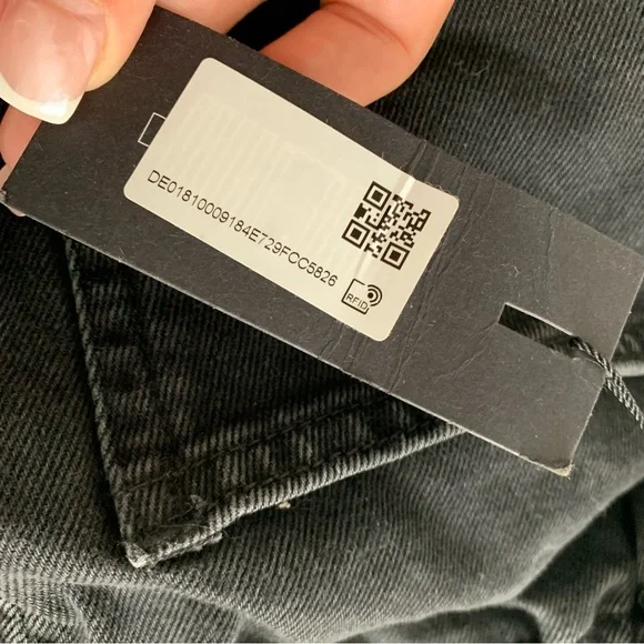 DYNAMITE | Black denim paper bag shorts - Picture 5 of 6